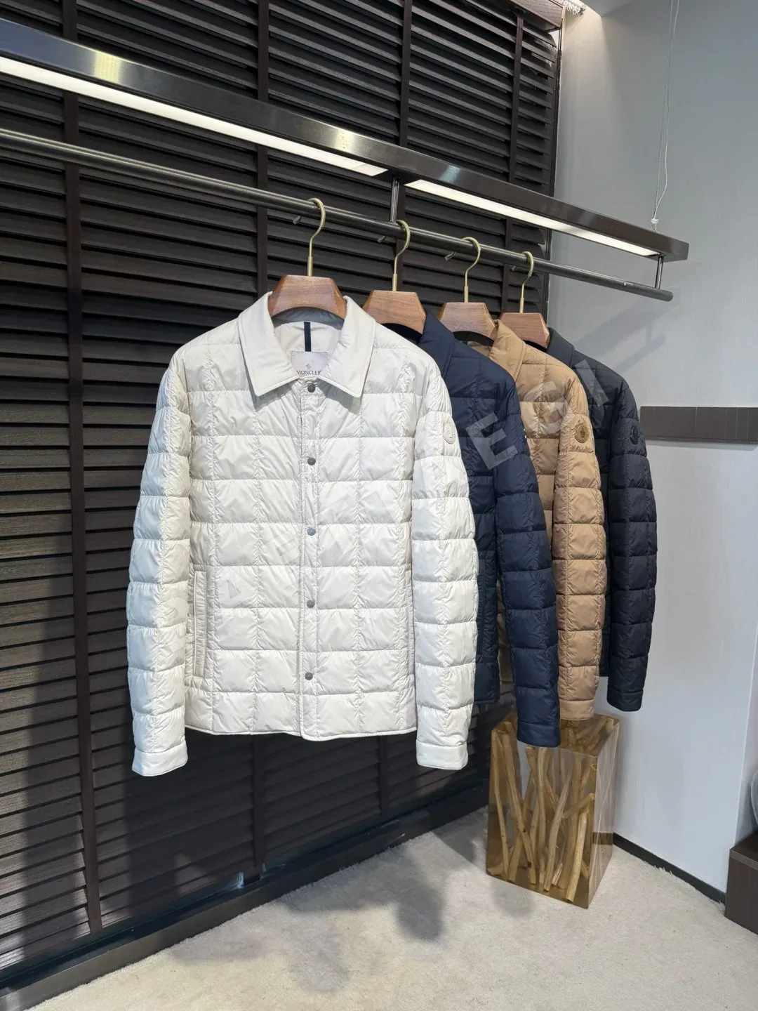 몽클레르 친환경 폴리에스터 다운 남성 자켓 M8995 상세 이미지 3