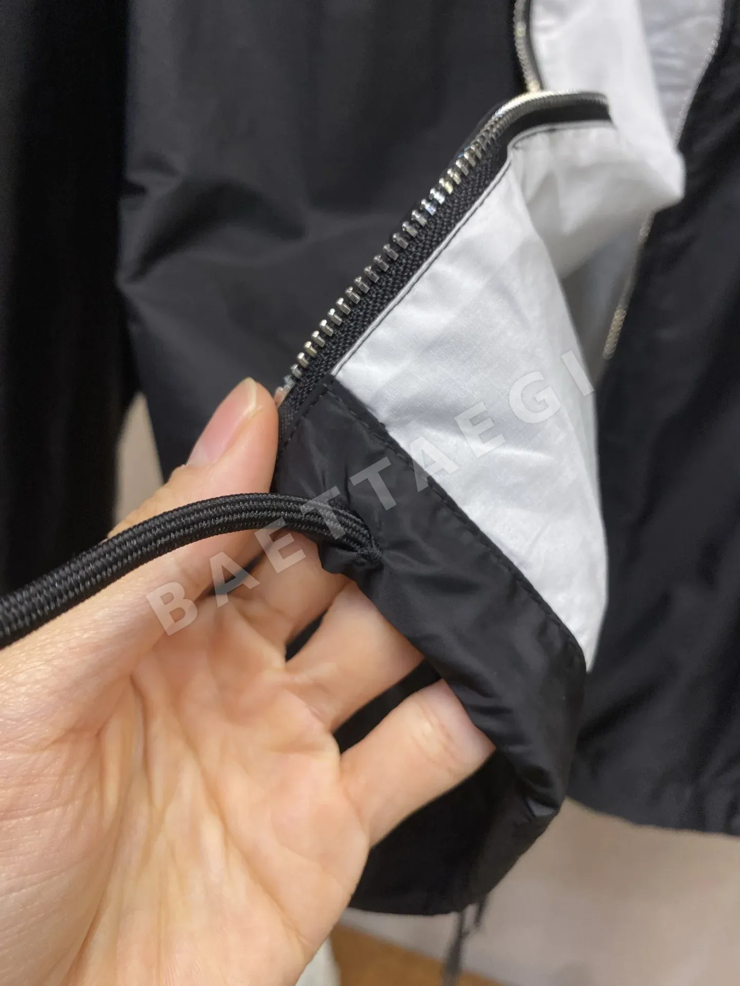 프라다 패치워크 컬러 남성 나일론 자켓 상세 이미지 8