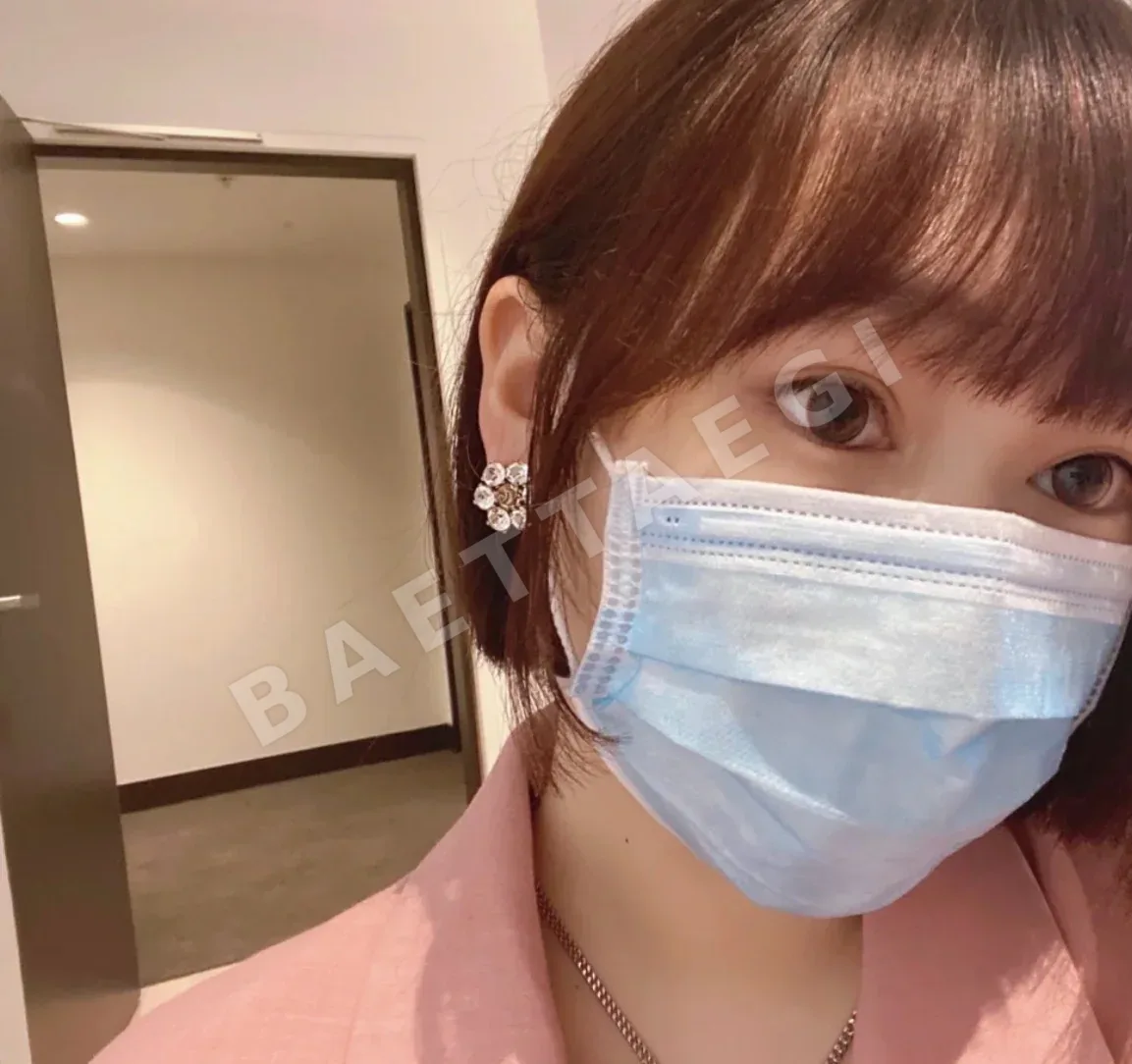 구찌 크리스탈 더블 G 귀걸이 상세 이미지 6