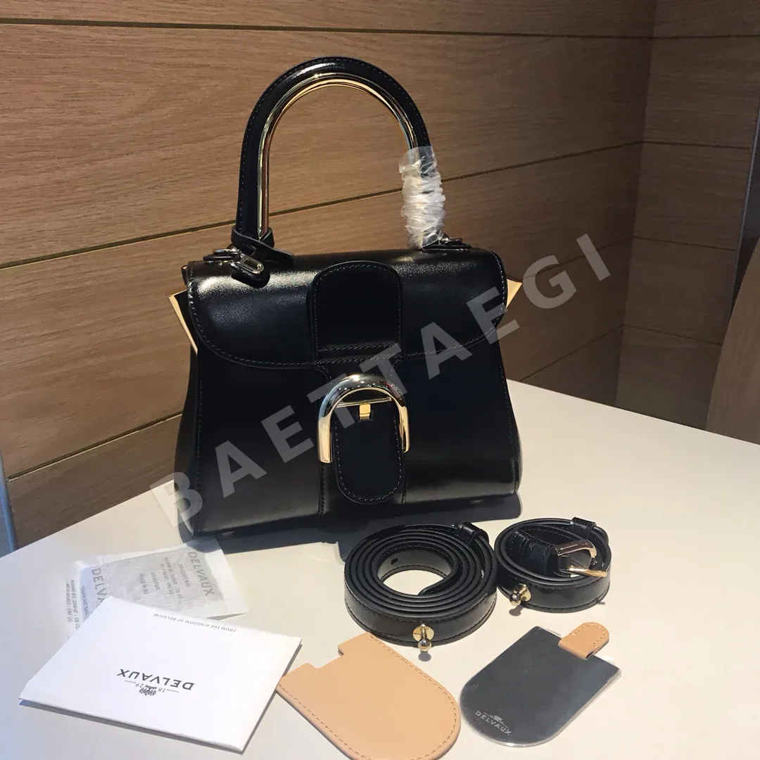 델보 브릴리언트 박스 가죽 숄더백 17009