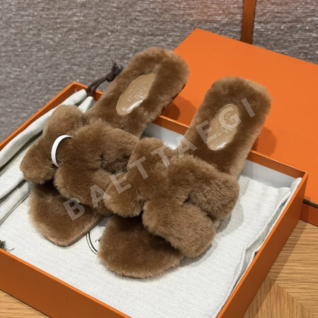 에르메스 오란 샌들 카키 울 가죽 H 컷아웃 164424