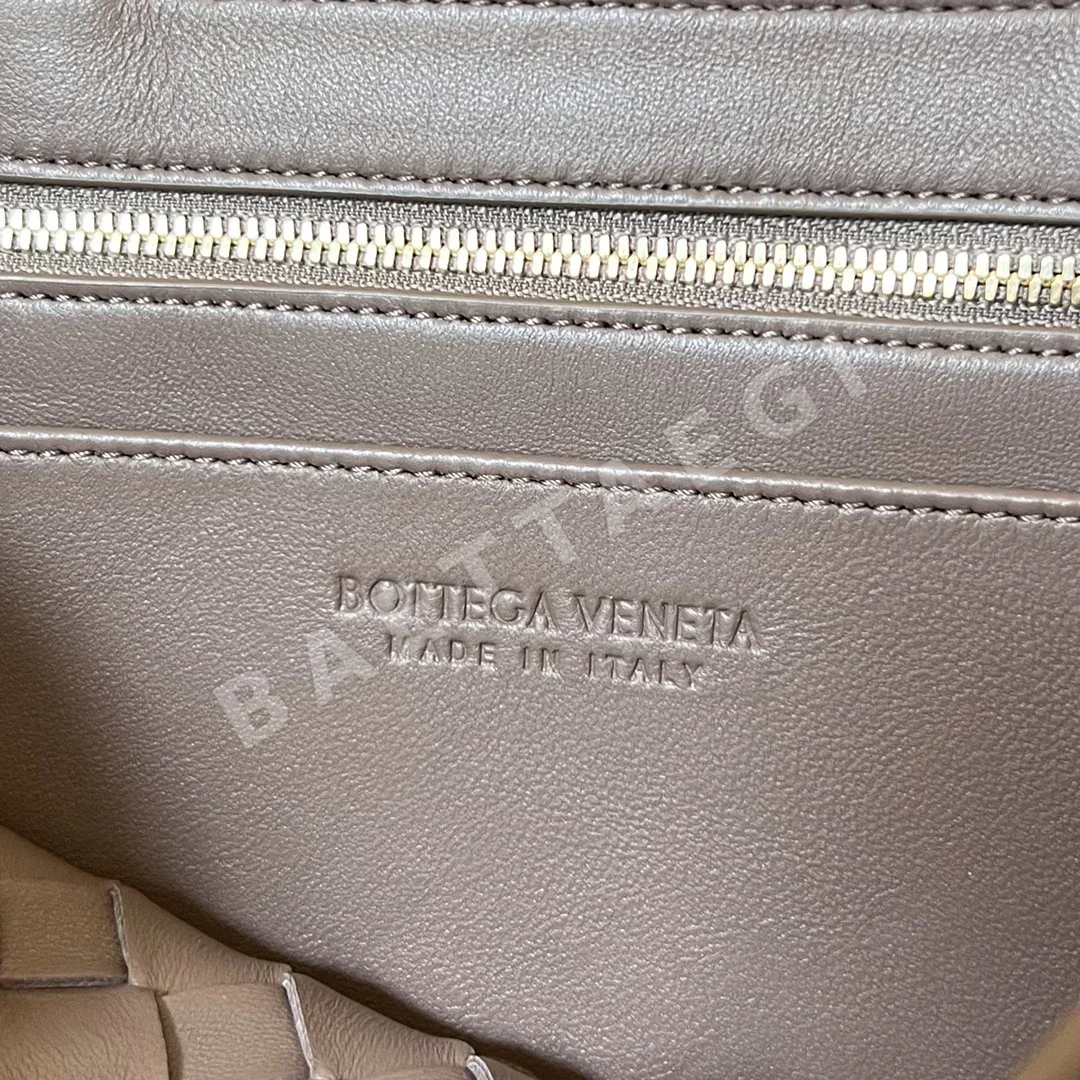 보테가베네타 나파 양가죽 로프 매듭 핸드백 상세 이미지 8