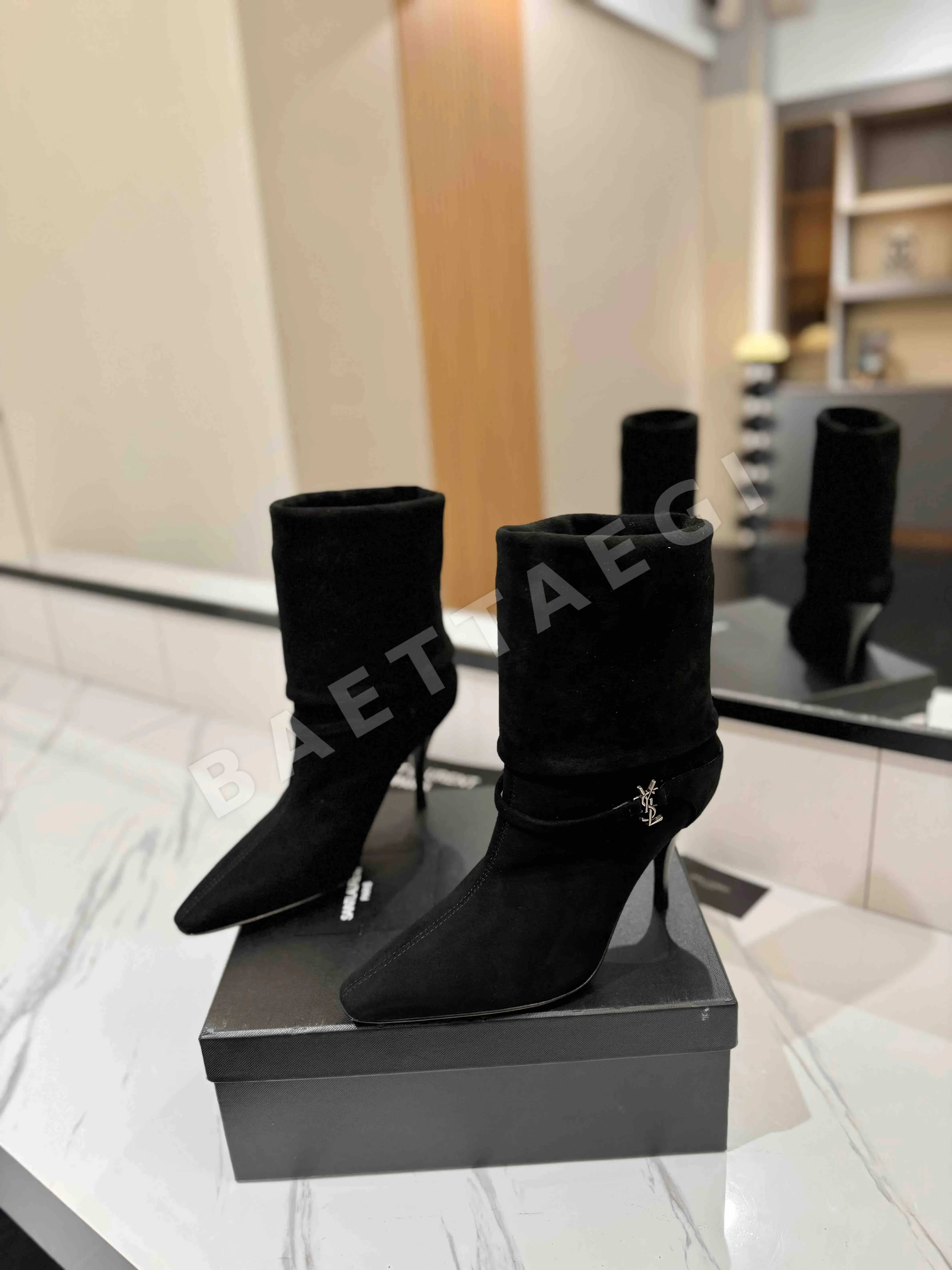 생로랑 YSL 앵클부츠 상세 이미지 2