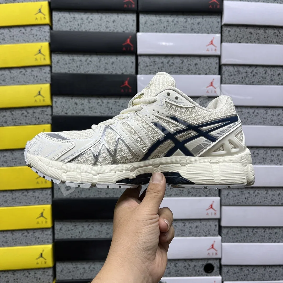아식스 [TOP] 젤 카야노 20 1203A388-104 200424 Asics Gel-Kayano 20 Cream Independence 상세 이미지 3