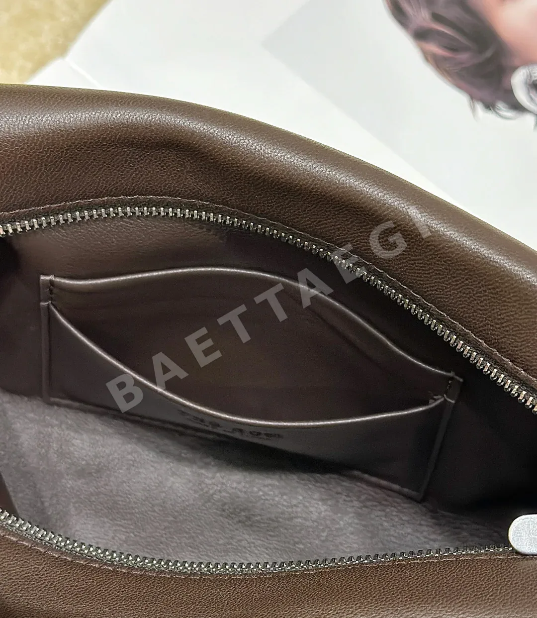 더로우 워터 다잉 램스킨 클러치백 상세 이미지 8
