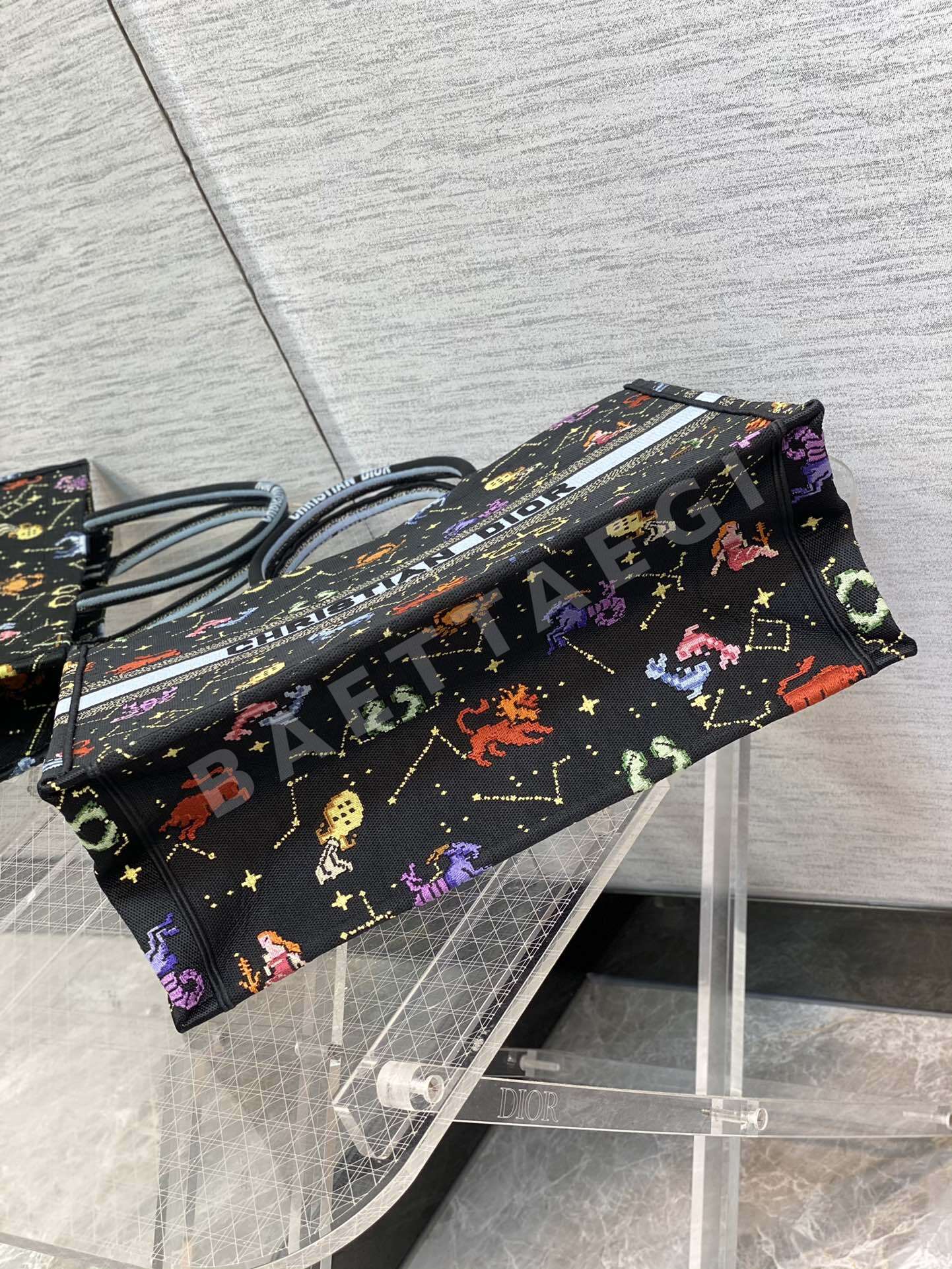 디올 멀티 컬러 자수 북 토트 가방 상세 이미지 7