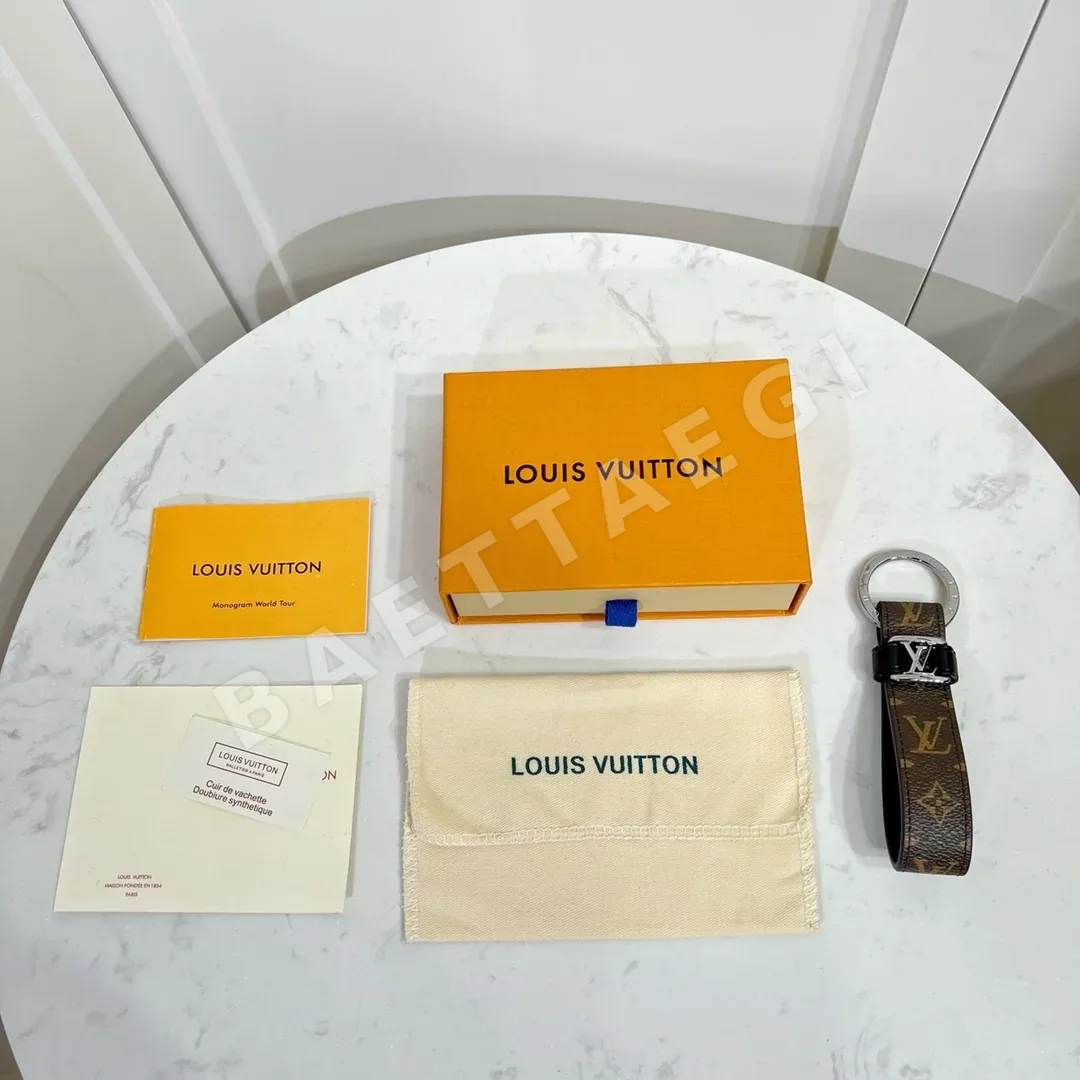 루이비통 레더 코드 키홀더 키링 124594