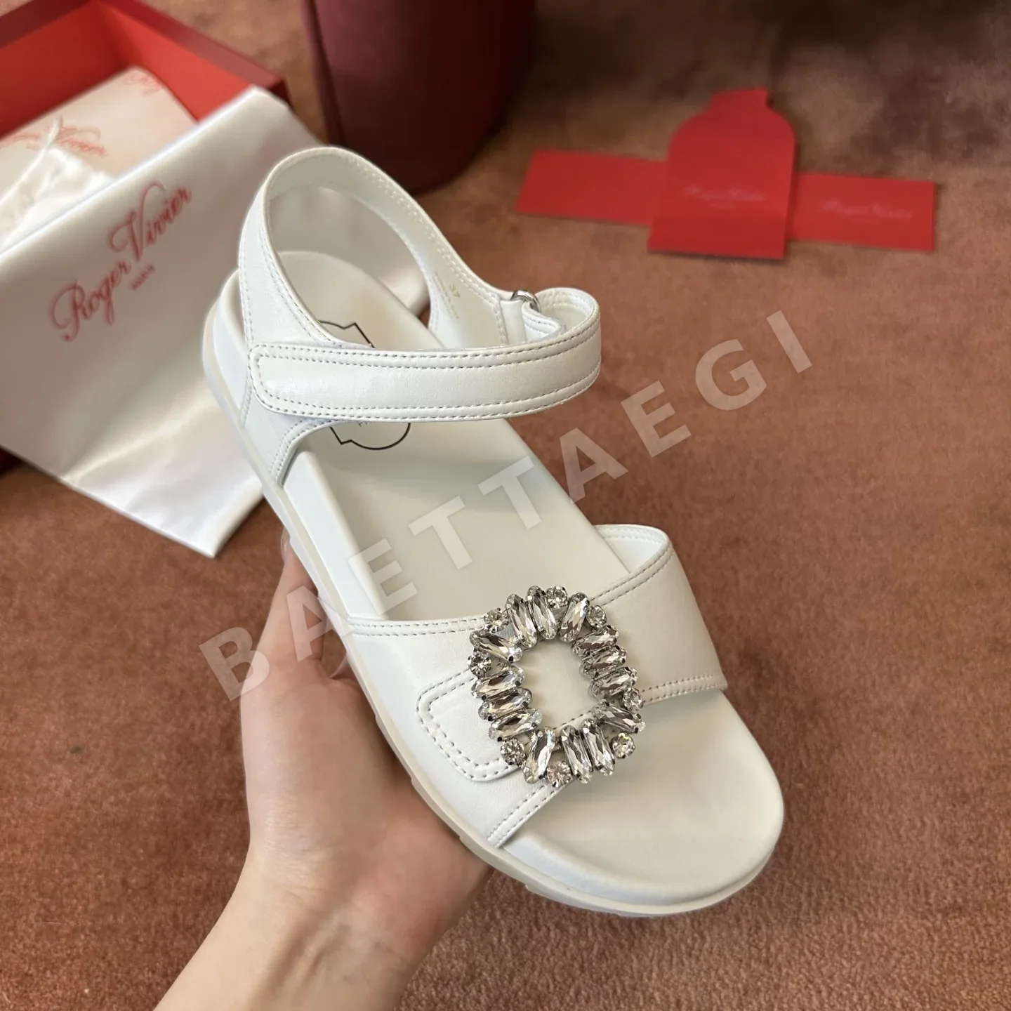 로저비비에 다이아몬드 버클 아비에이션 슬리퍼 상세 이미지 3
