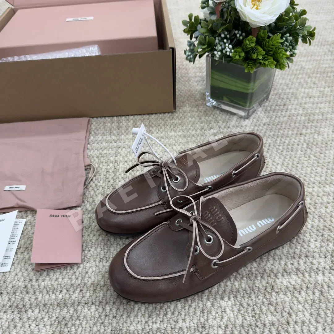 미우미우 레이스업 보트슈즈 신발 상세 이미지 3
