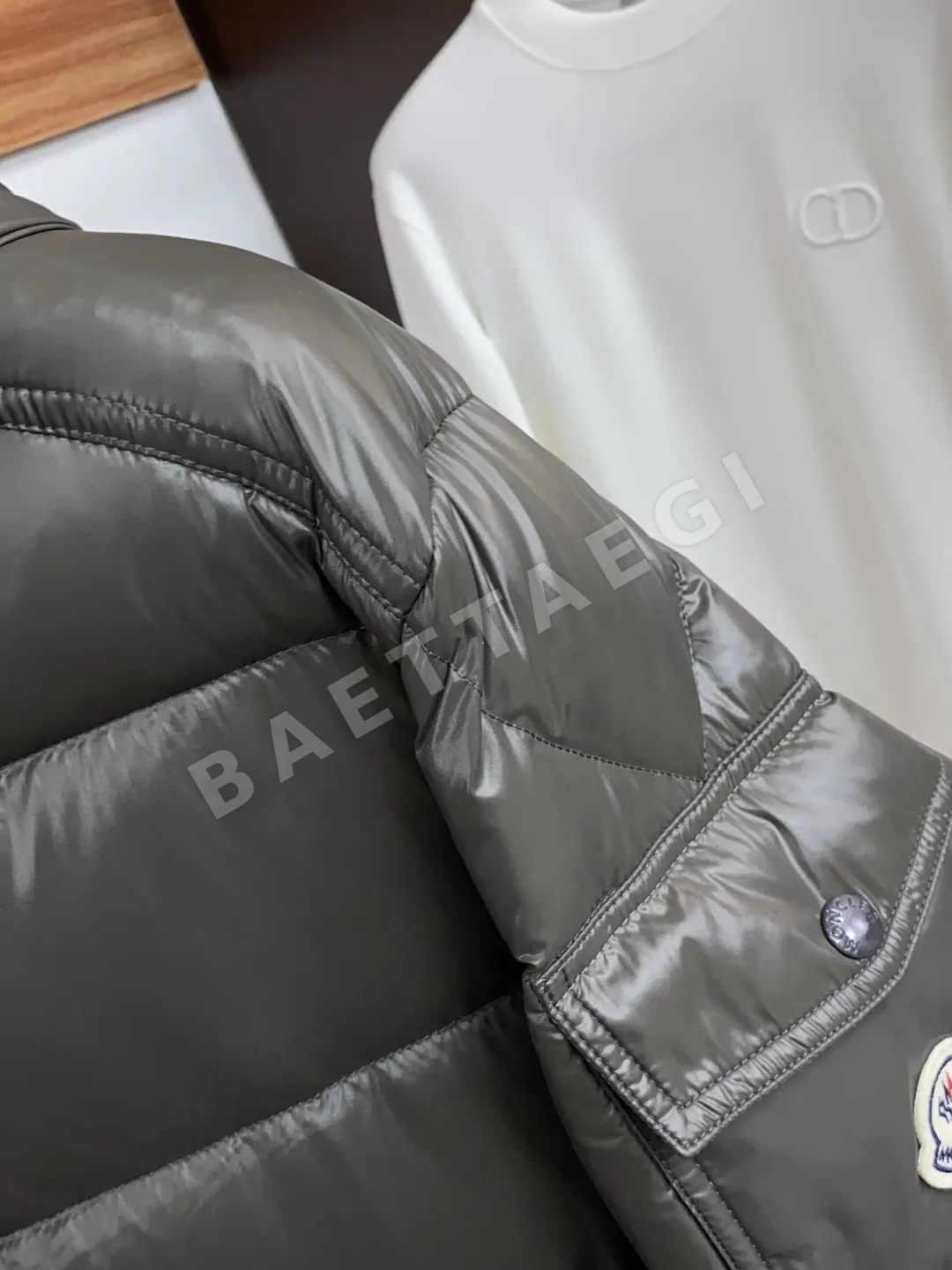 몽클레르 마야(Moncler Maya) 후드 쇼트 다운 자켓 상세 이미지 4