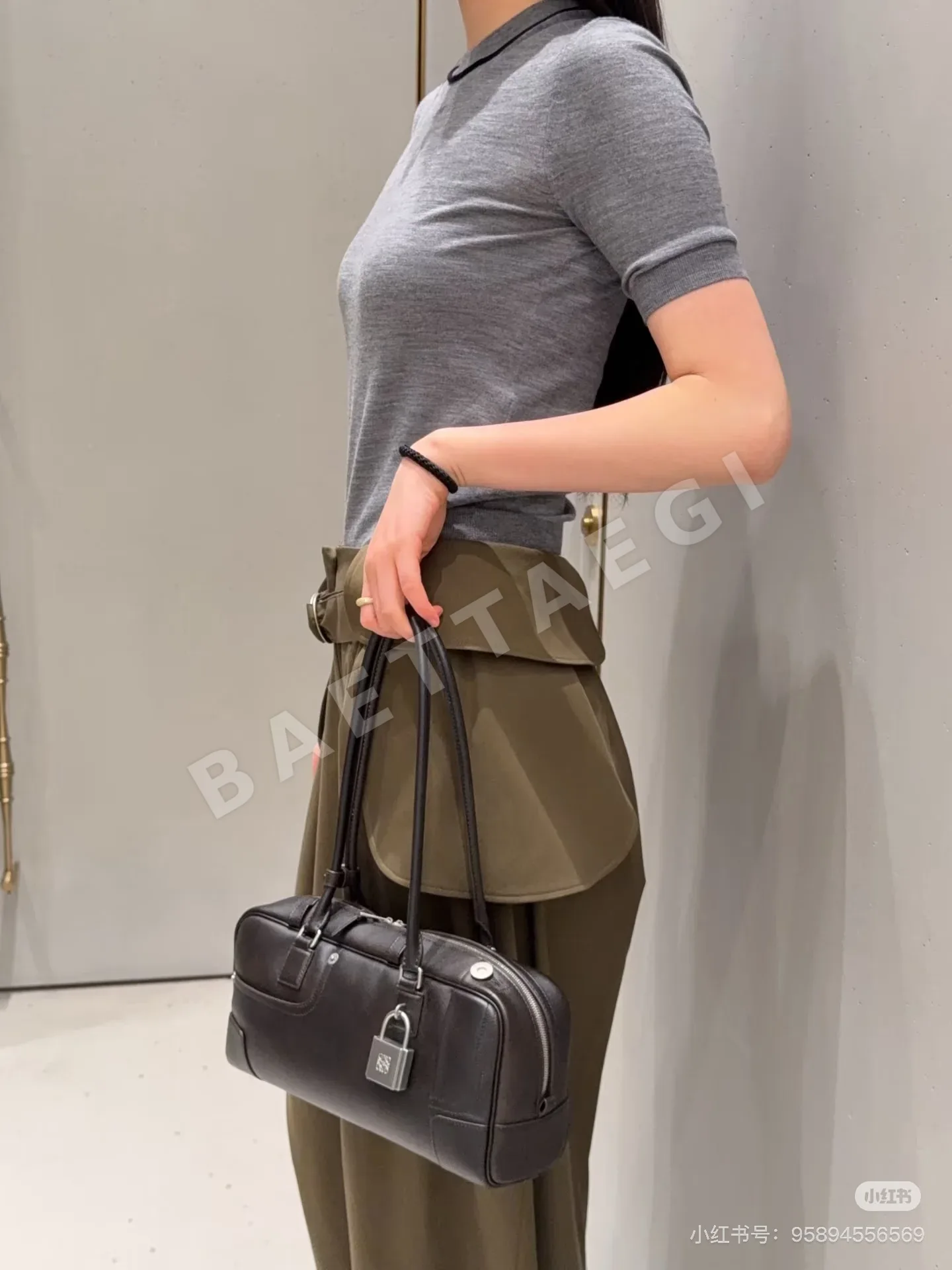 로에베 뉴스타일 수트 팬츠 여성 바지 상세 이미지 2