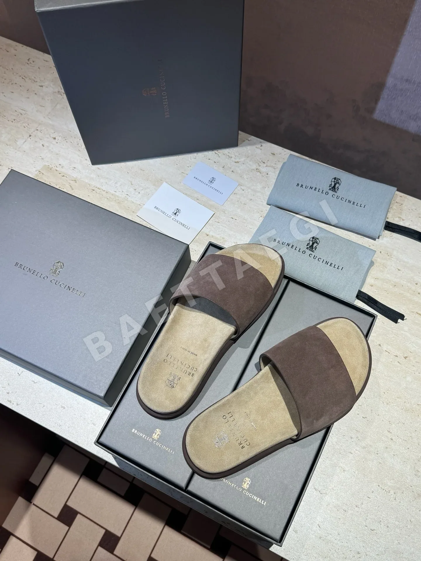 브루넬로쿠치넬리 남성 스웨이드 플립플롭 샌들 상세 이미지 2