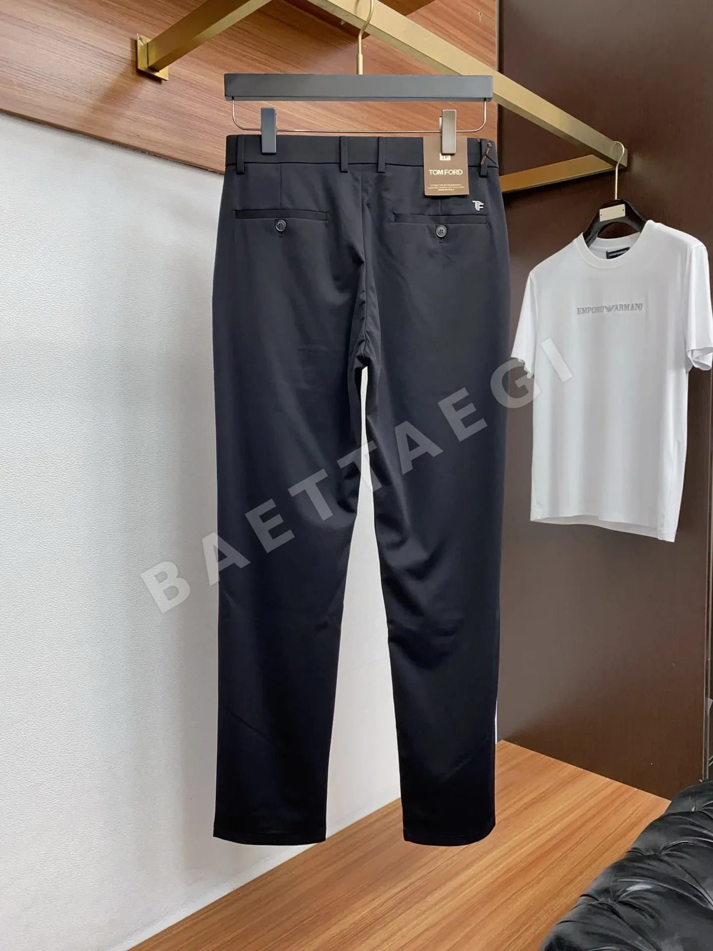 톰포드 일본산 데님 워시 가공 남성 바지 상세 이미지 8