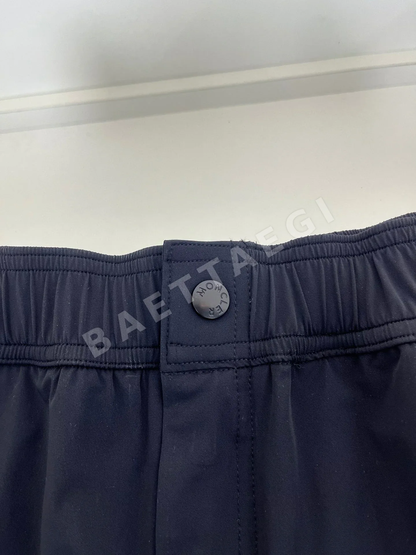 몽클레르 자수 웨빙 남성 캐주얼 반바지 상세 이미지 8