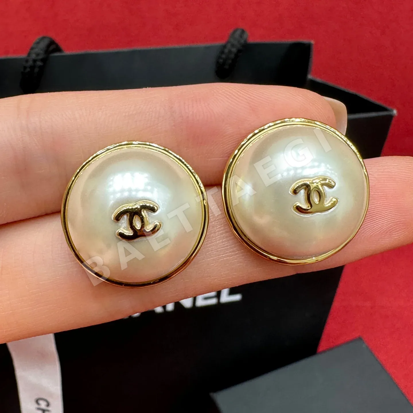 샤넬 진주 더블 C 스터드 귀걸이 178490