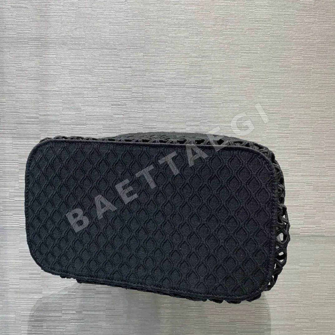 디올 트래블 뷰티 케이스 블랙 자수 메시 가방 상세 이미지 3