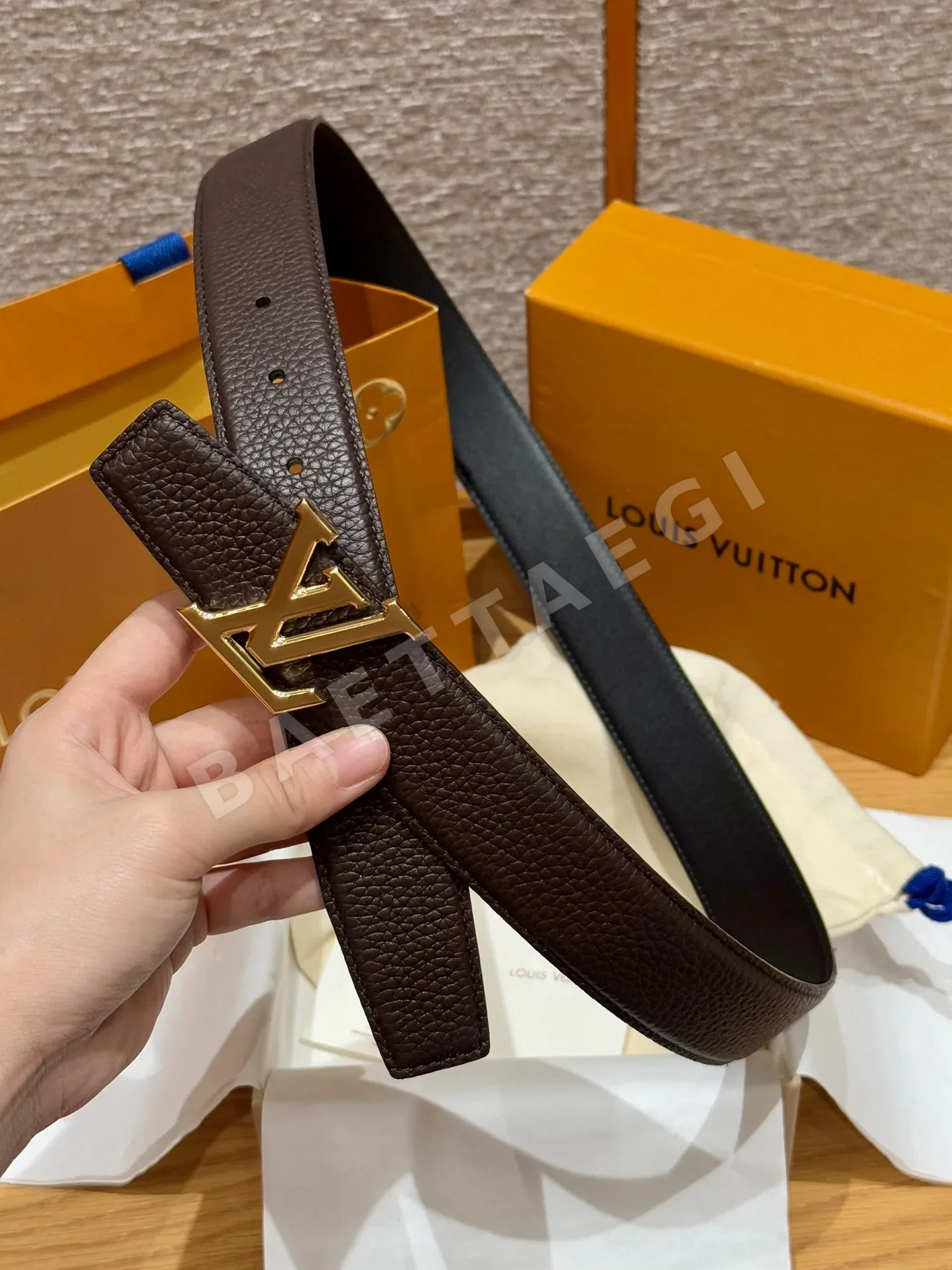 루이비통 스테인리스 스틸 버클 양면 가죽 벨트 상세 이미지 3