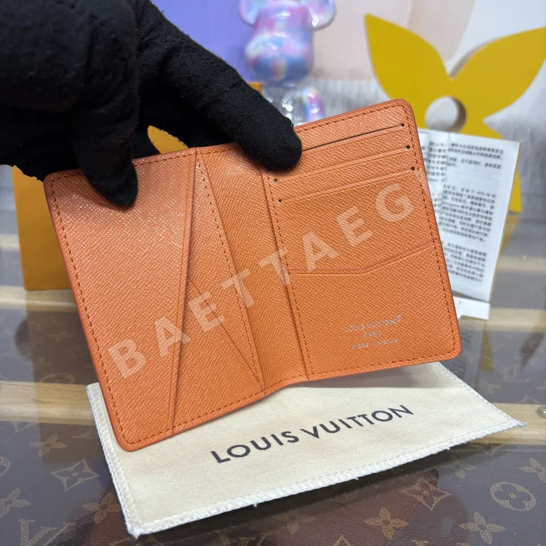 루이비통 컬러 모노그램 포켓 지갑 상세 이미지 9