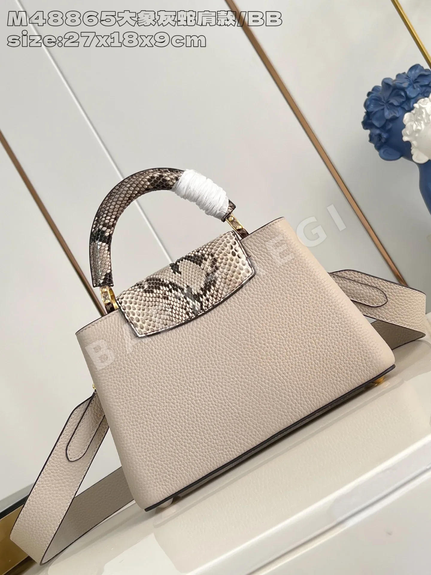 루이비통 카푸신 BB 스네이크 핸드백 M48865 상세 이미지 4