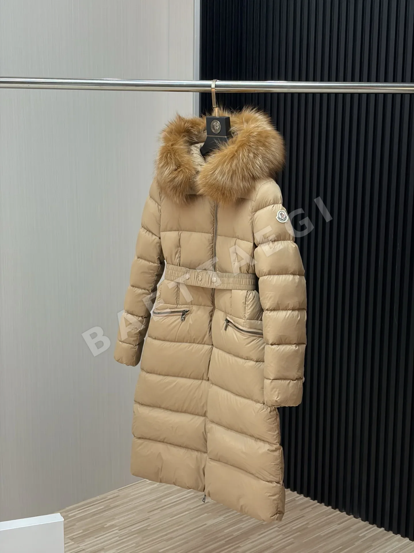 몽클레르 보에딕 여성 패딩 상세 이미지 3