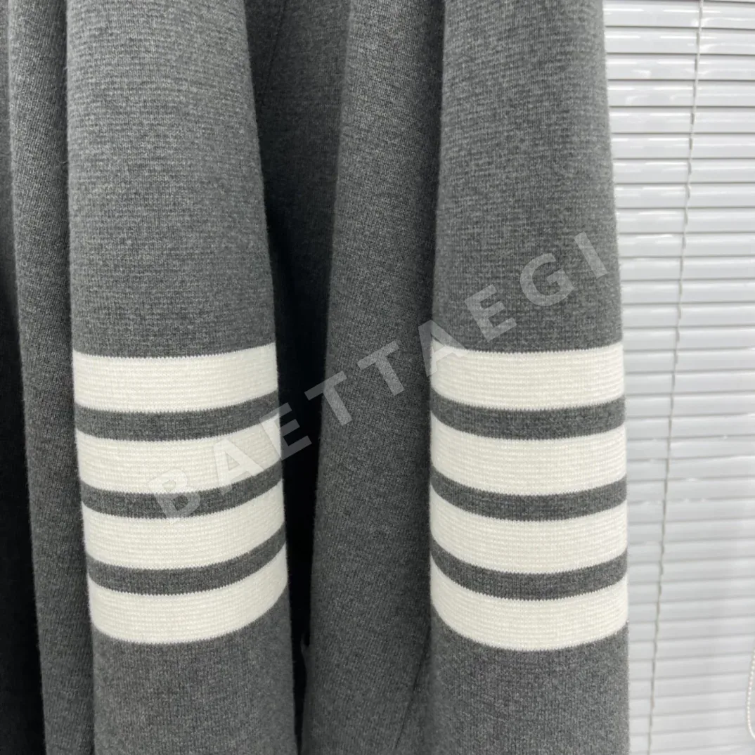 톰브라운 남성 니트 레플리카 46707 Thom Browne 상세 이미지 5