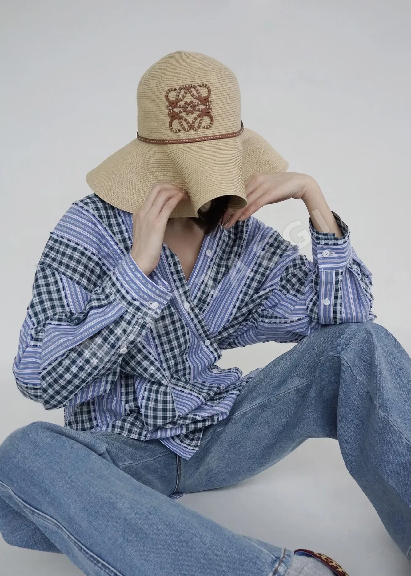 로에베 특대형 스트로 모자 상세 이미지 3