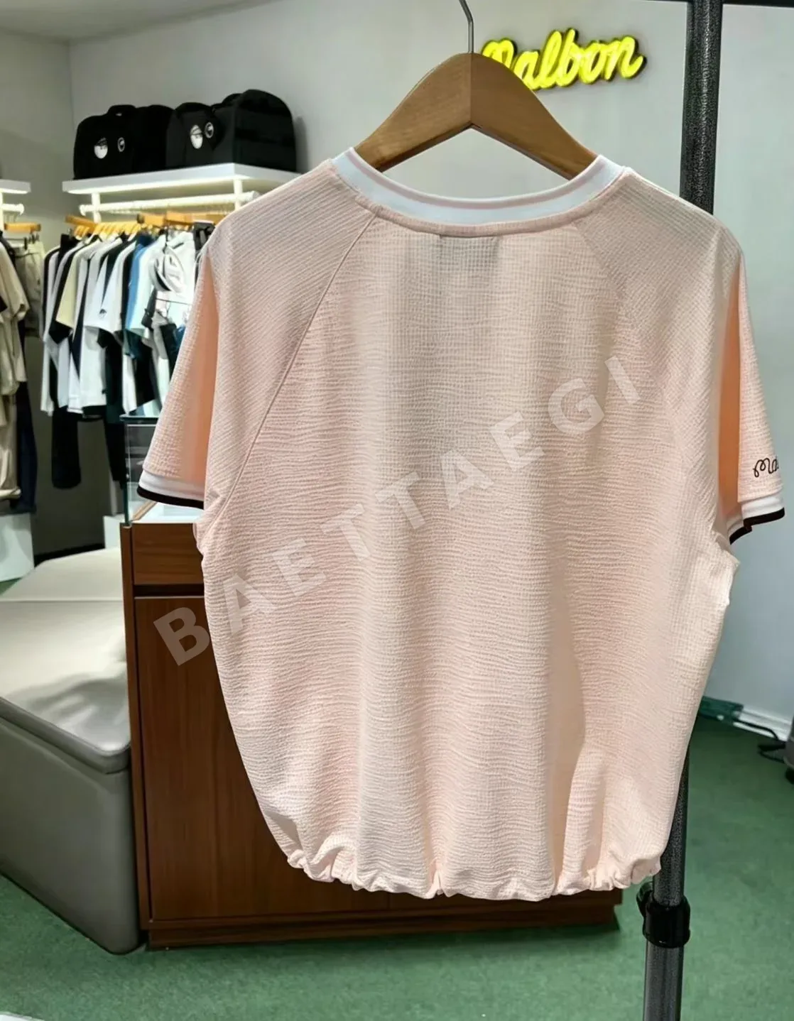 말본 여성 V넥 반팔 골프 탑 상세 이미지 4