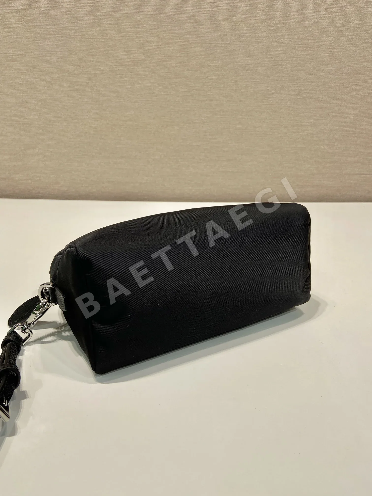프라다 나일론 미니 핸드백 1NS693 상세 이미지 5