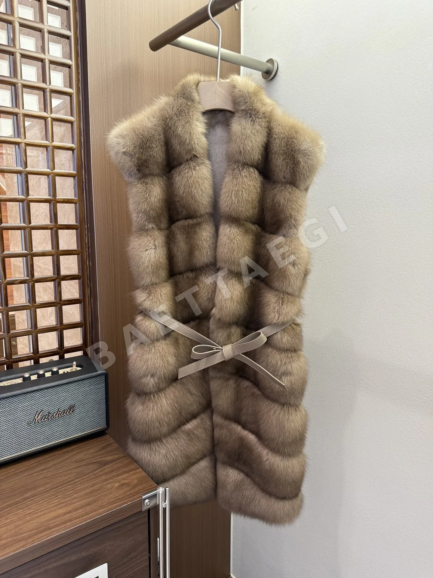 로로피아나 세이블 캐시미어 여성 조끼 171437