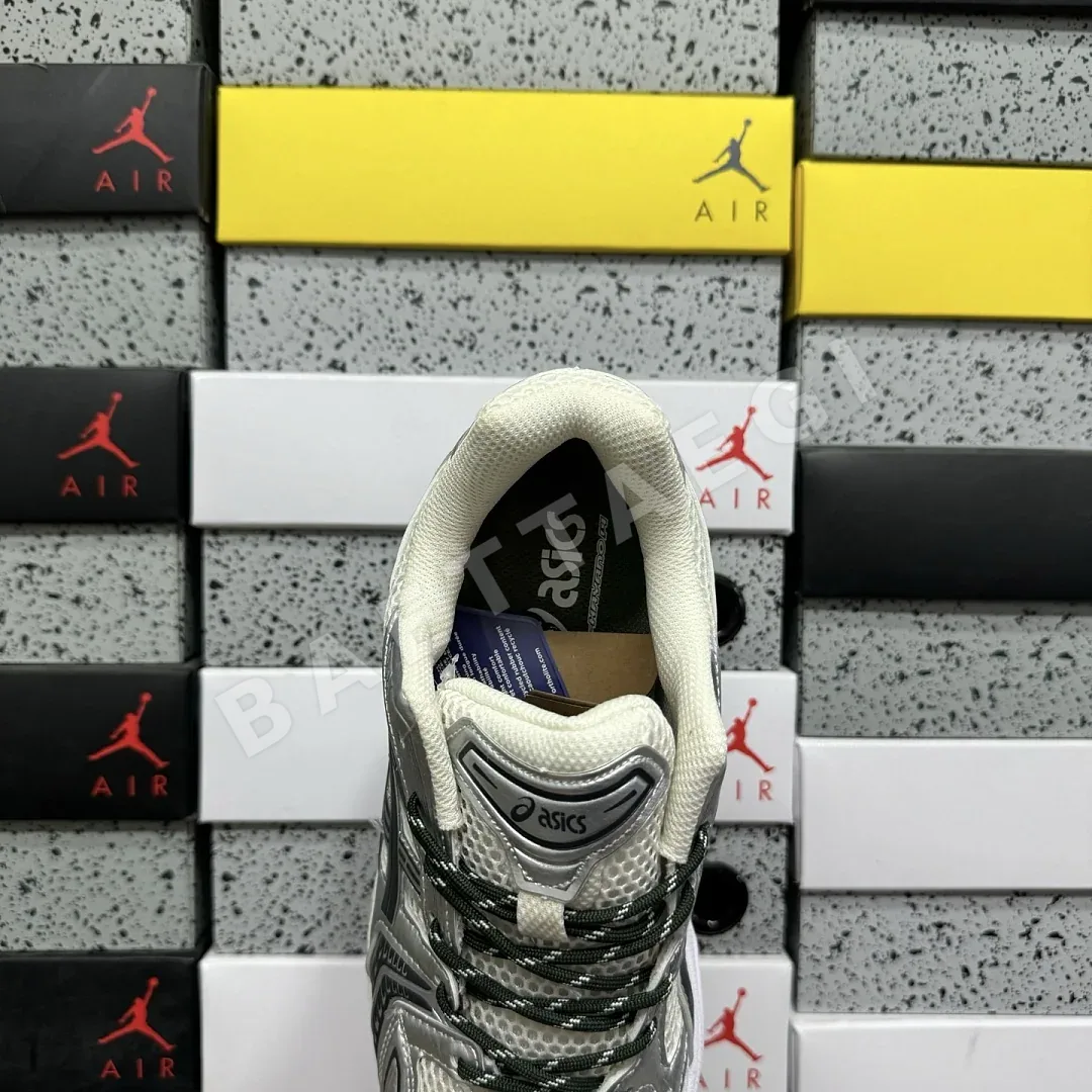 아식스 [LZ] 젤 카야노 14 1201A954-100 200595 Asics Gel-Kayano 14 Kith Cream Scarab 상세 이미지 4
