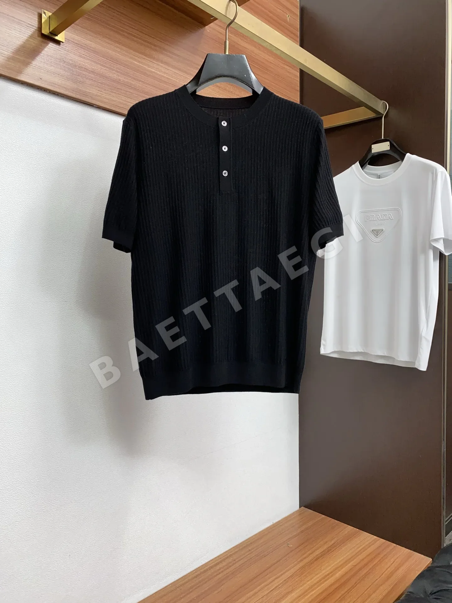로로피아나 남성 라운드넥 반팔 니트티셔츠 135548