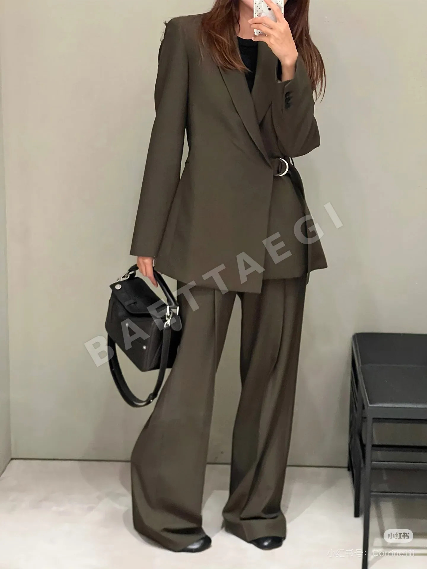 로에베 슬림핏 블랙 수트 세트 상세 이미지 2