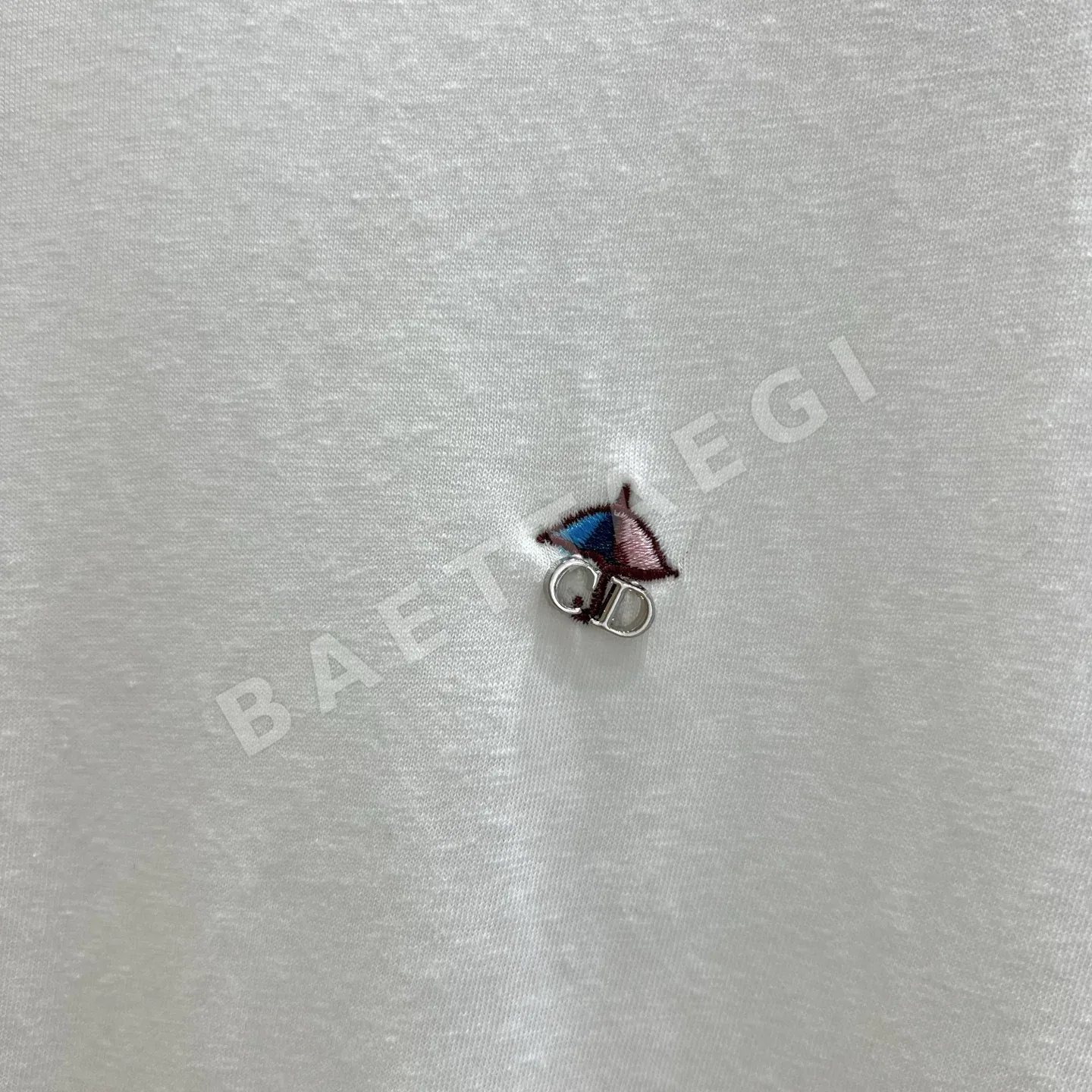 디올 우산 모티프 여성 반팔 티셔츠 상세 이미지 5