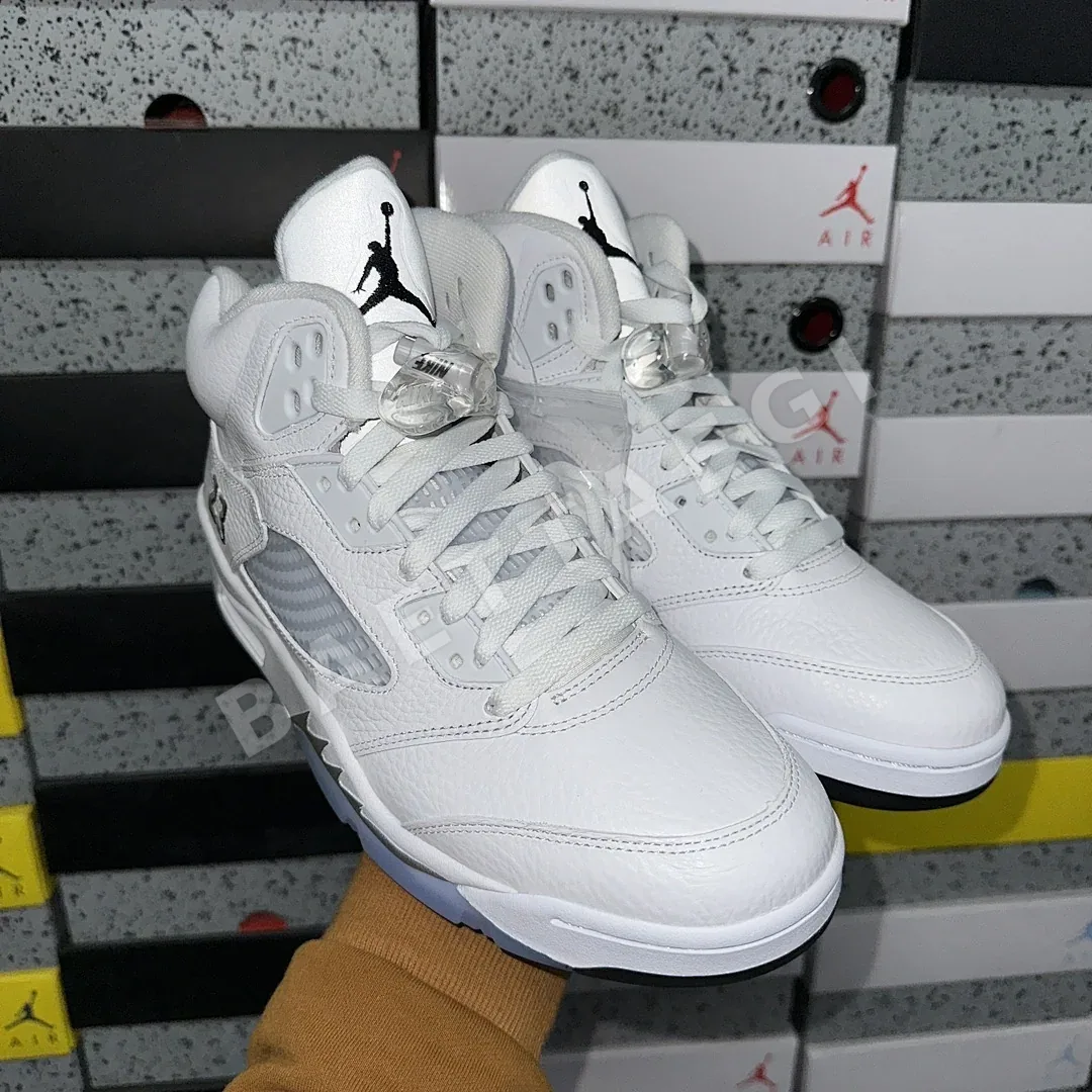나이키 [GX] 조던 5 레트로 HQ7978-103 201355 Nike Jordan 5 Retro White Metallic 상세 이미지 2