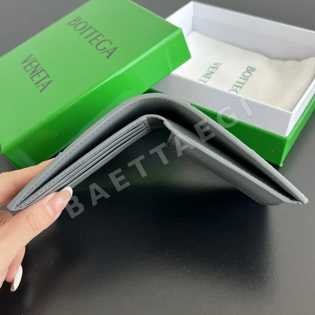 보테가베네타 대형 체크 패턴 천연 소가죽 반지갑 5124 상세 이미지 6