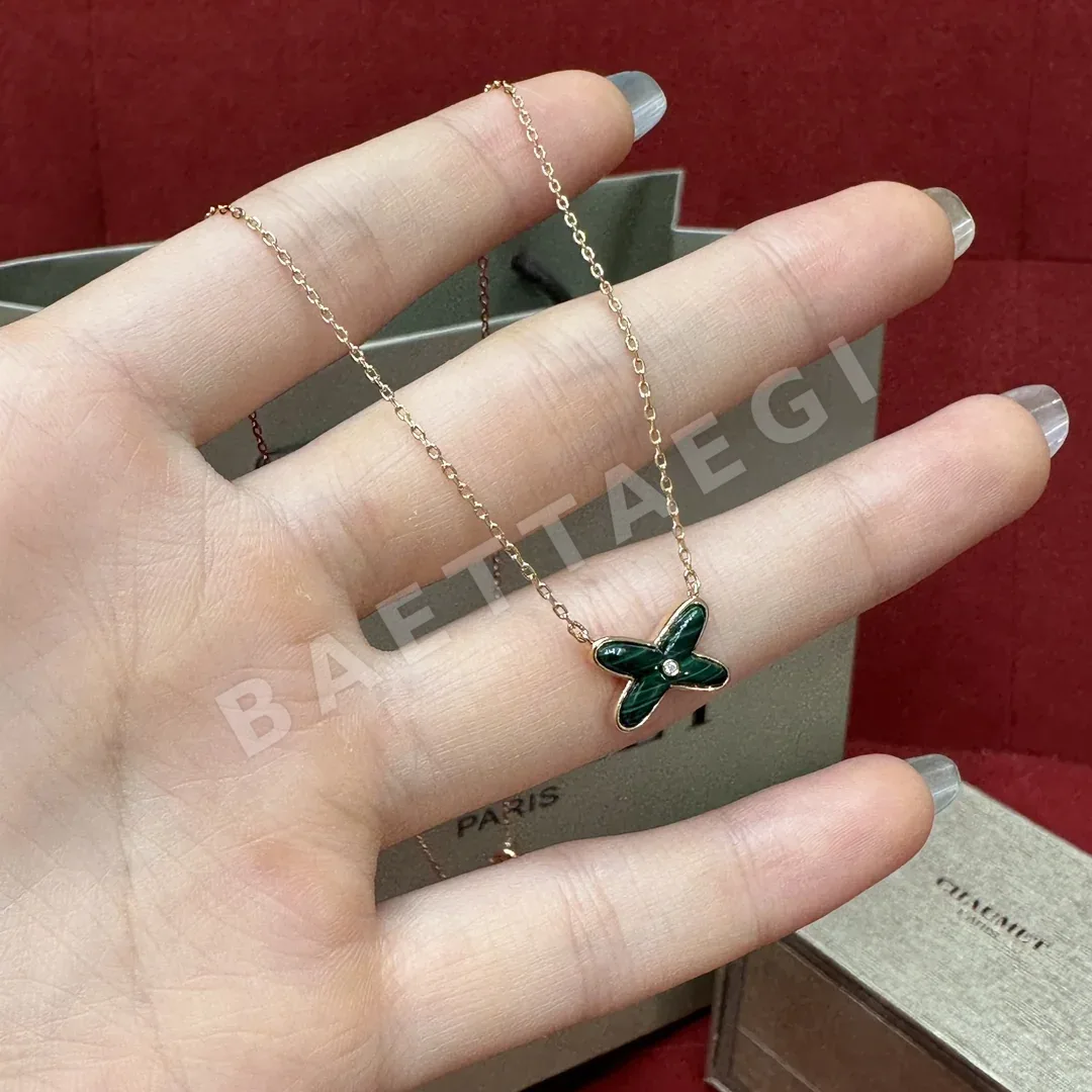쇼메 쥬 드 리앙 크로스 링크 목걸이 178261