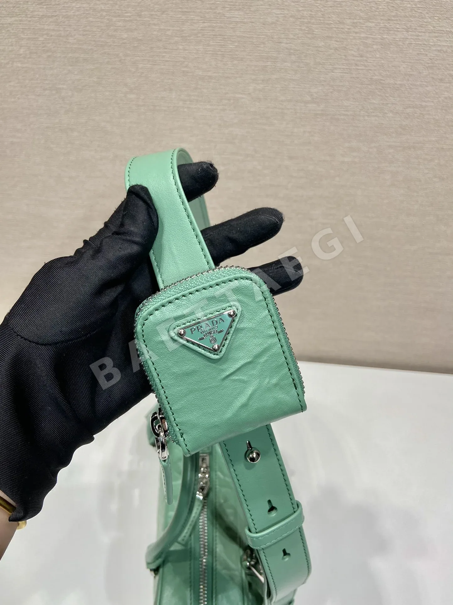 프라다 램스킨 플리츠 보스턴 핸드백 1BB099 상세 이미지 7
