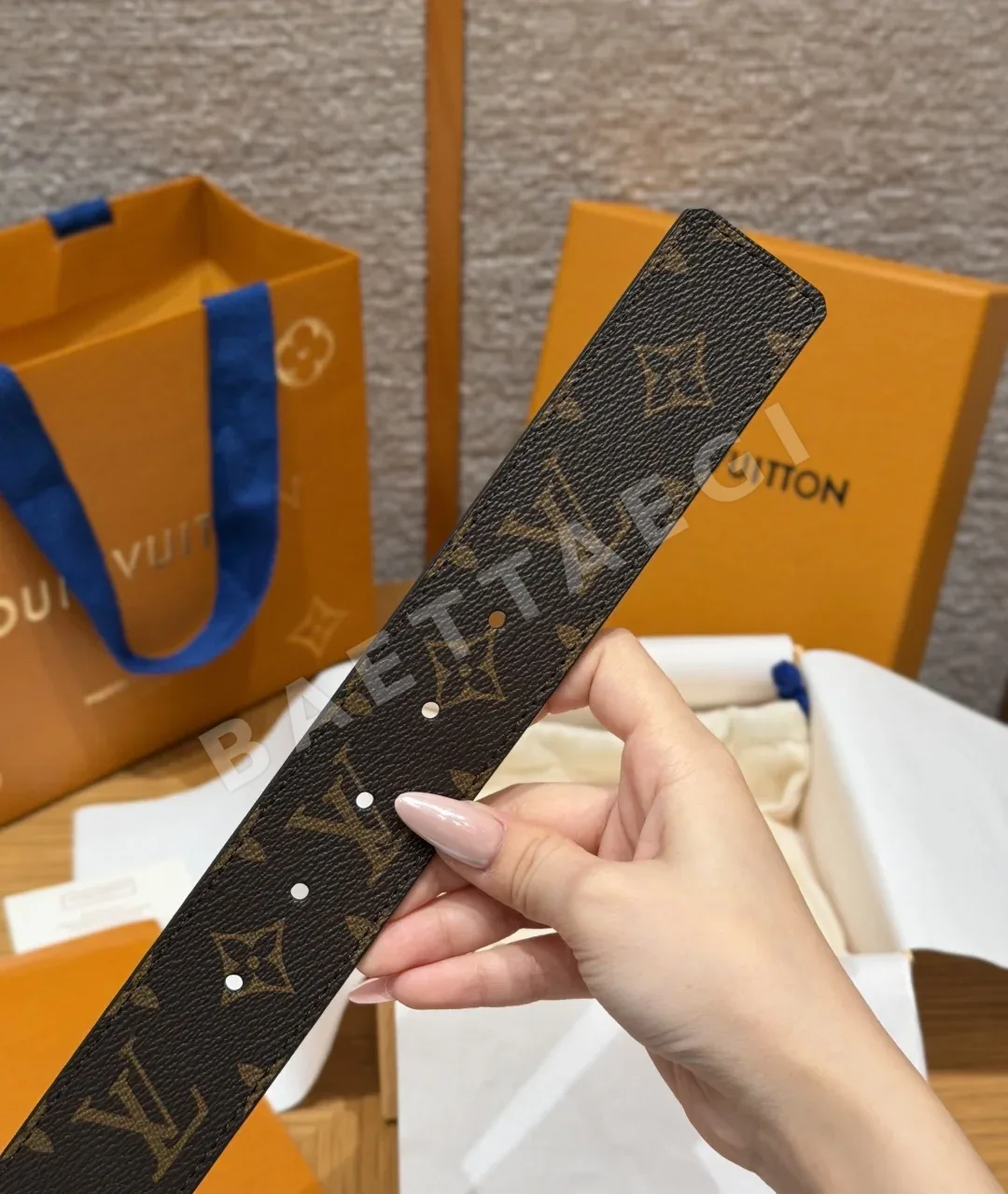 루이비통 이니셜 40mm 리버시블 벨트 상세 이미지 6