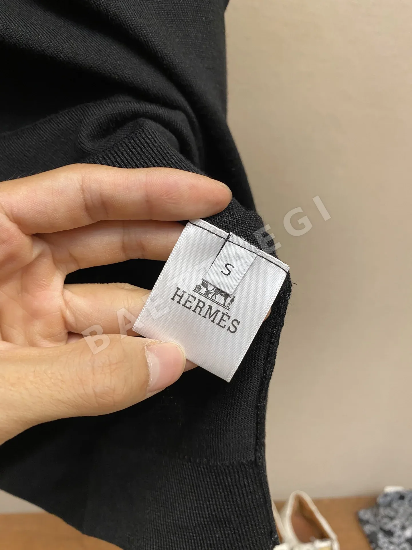 에르메스 남성 블랙 니트 반팔 폴로셔츠 상세 이미지 8