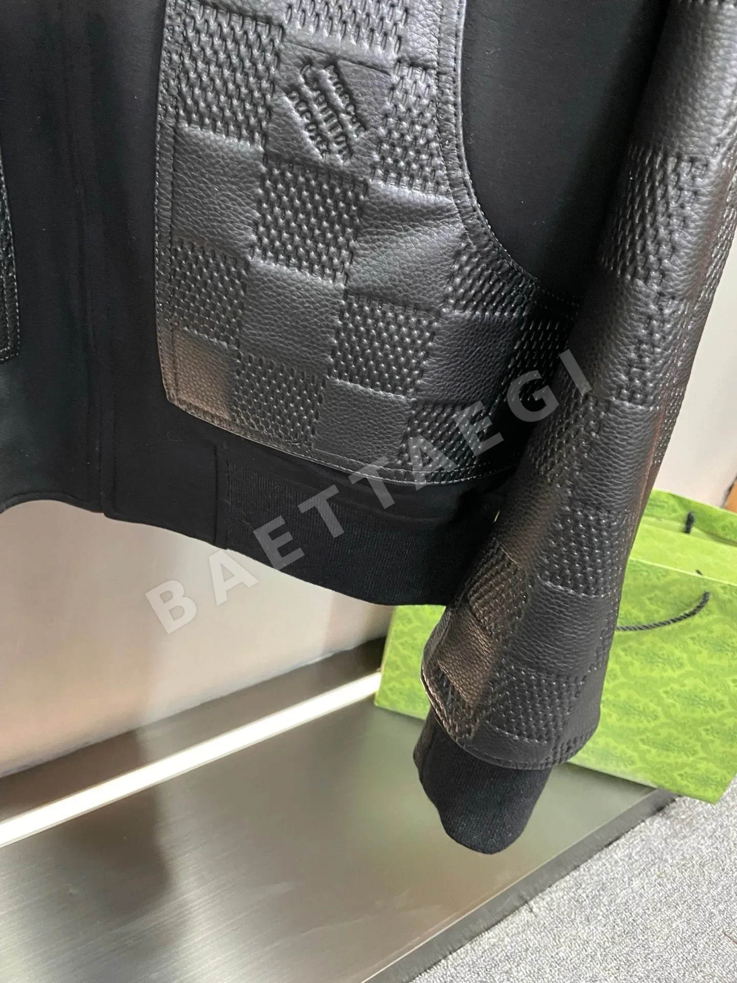 루이비통 다미에 엠보싱 램스킨 패치워크 남성 자켓 상세 이미지 9