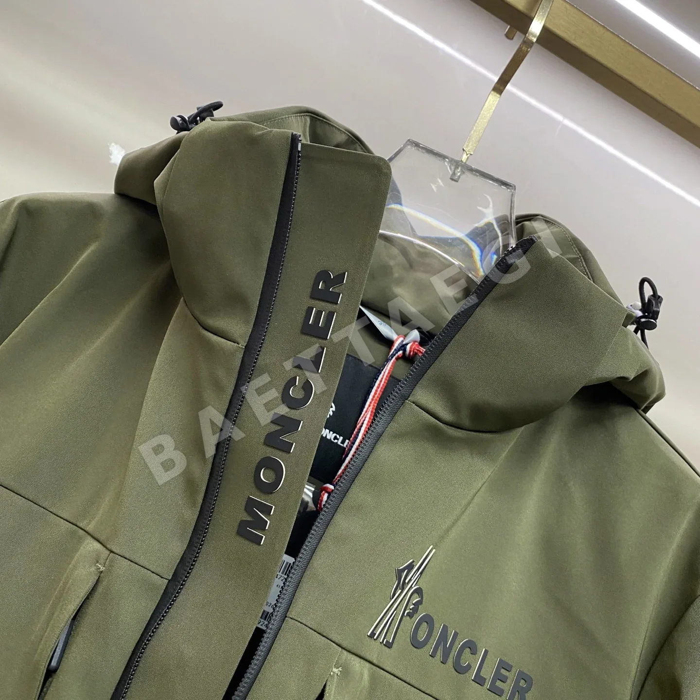 몽클레르 그레노블 구스다운 패딩 자켓 상세 이미지 5