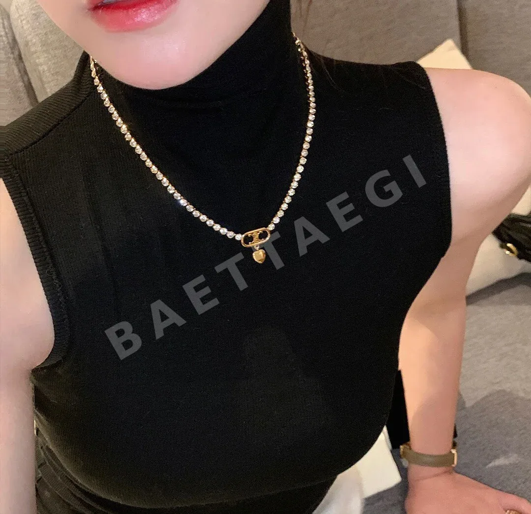 셀린느 개선문 하트 장식 목걸이 상세 이미지 2