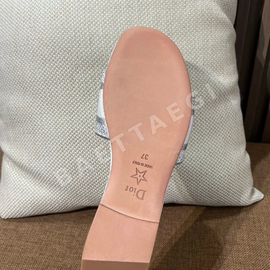 디올 자수 캔버스 슬리퍼 상세 이미지 9
