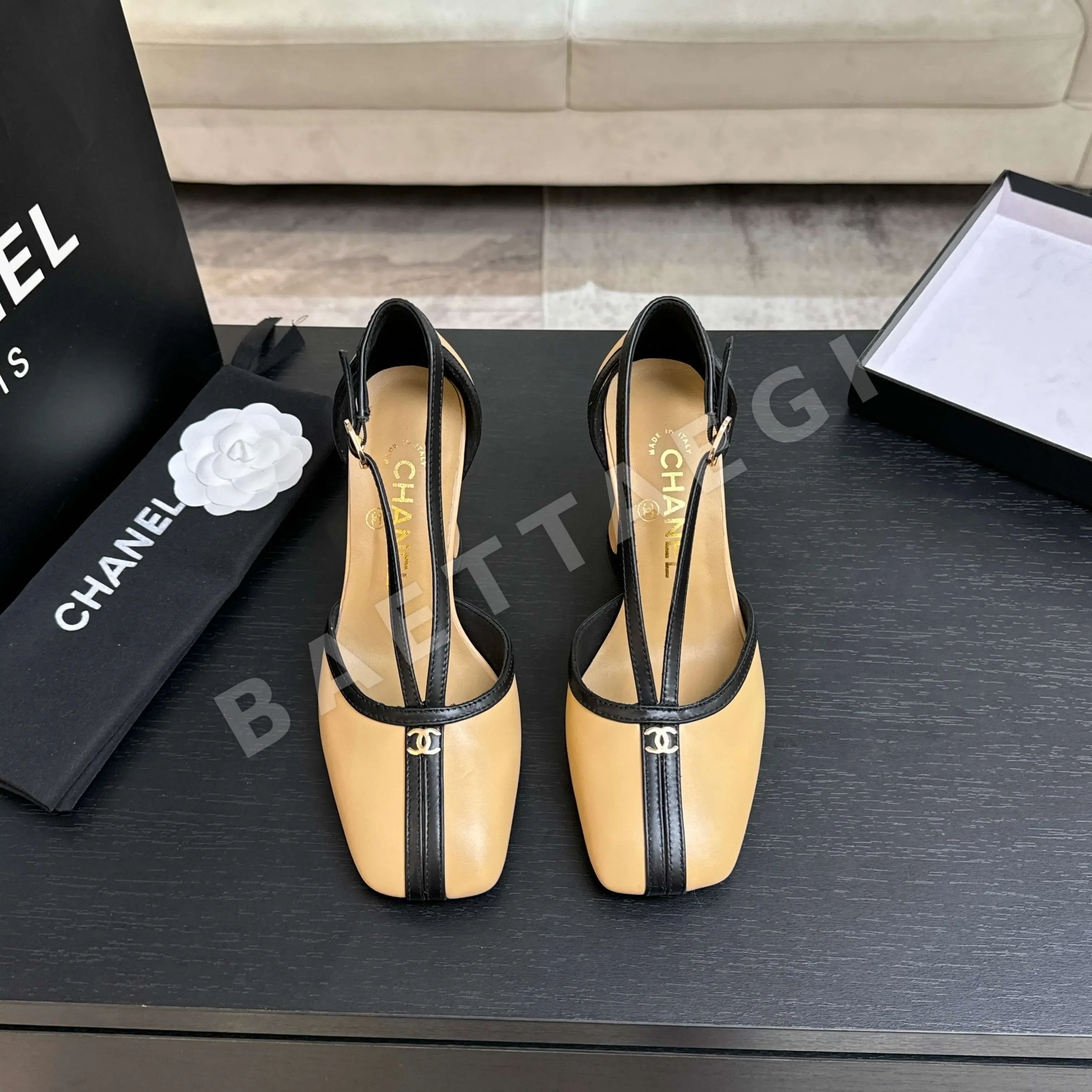 샤넬 더블 C 스트랩 오픈토 샌들 98454