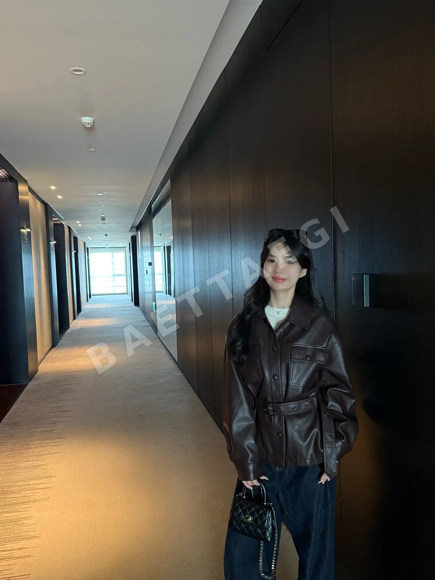 생로랑 가죽 여성 자켓 상세 이미지 4