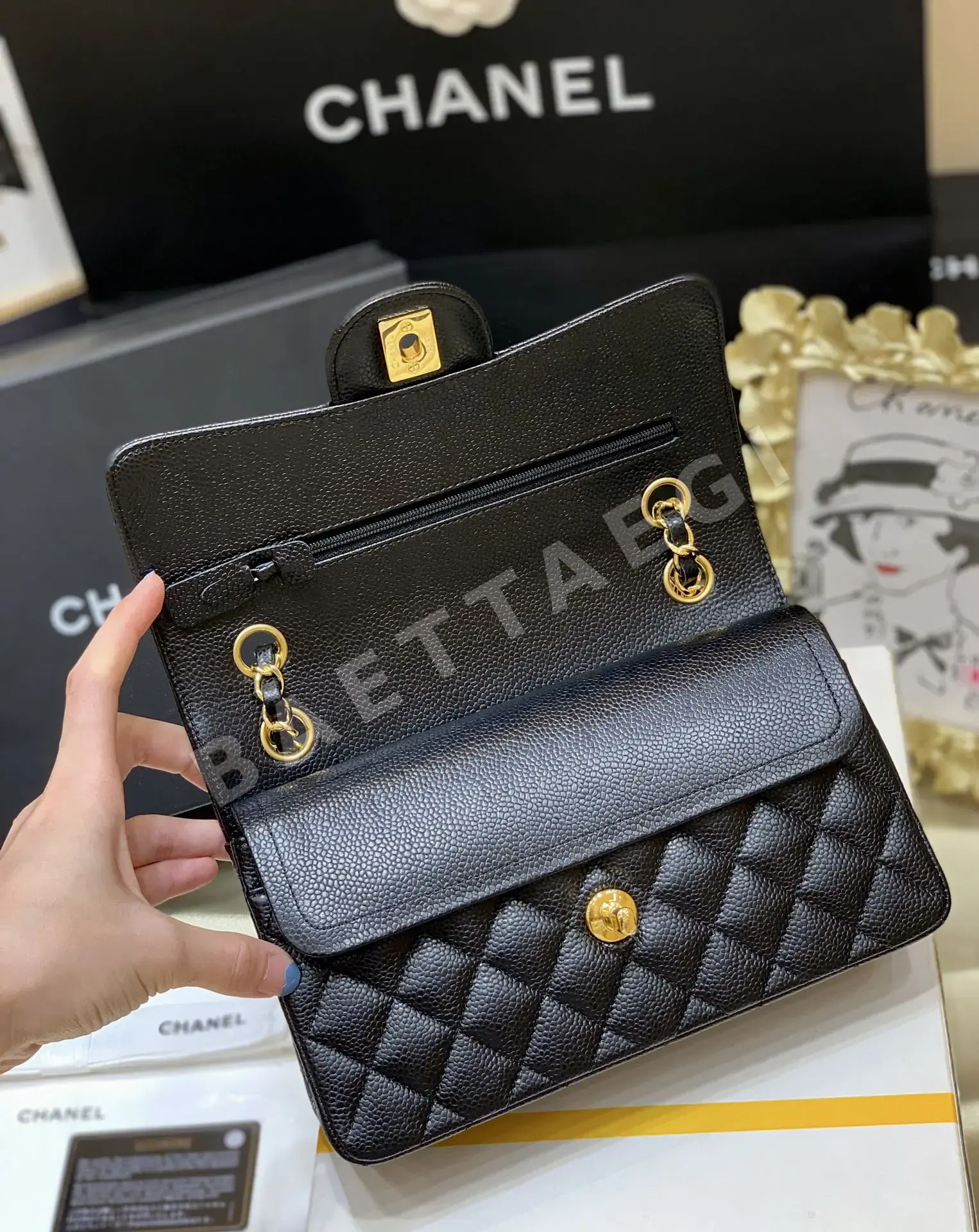 샤넬 클래식 플랩 가방 A92993 상세 이미지 7