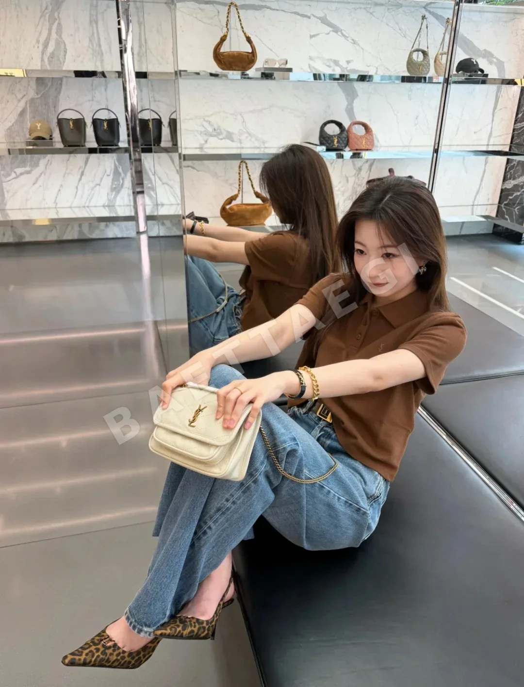 생로랑 자수 로고 카라 반팔 티셔츠 상세 이미지 8