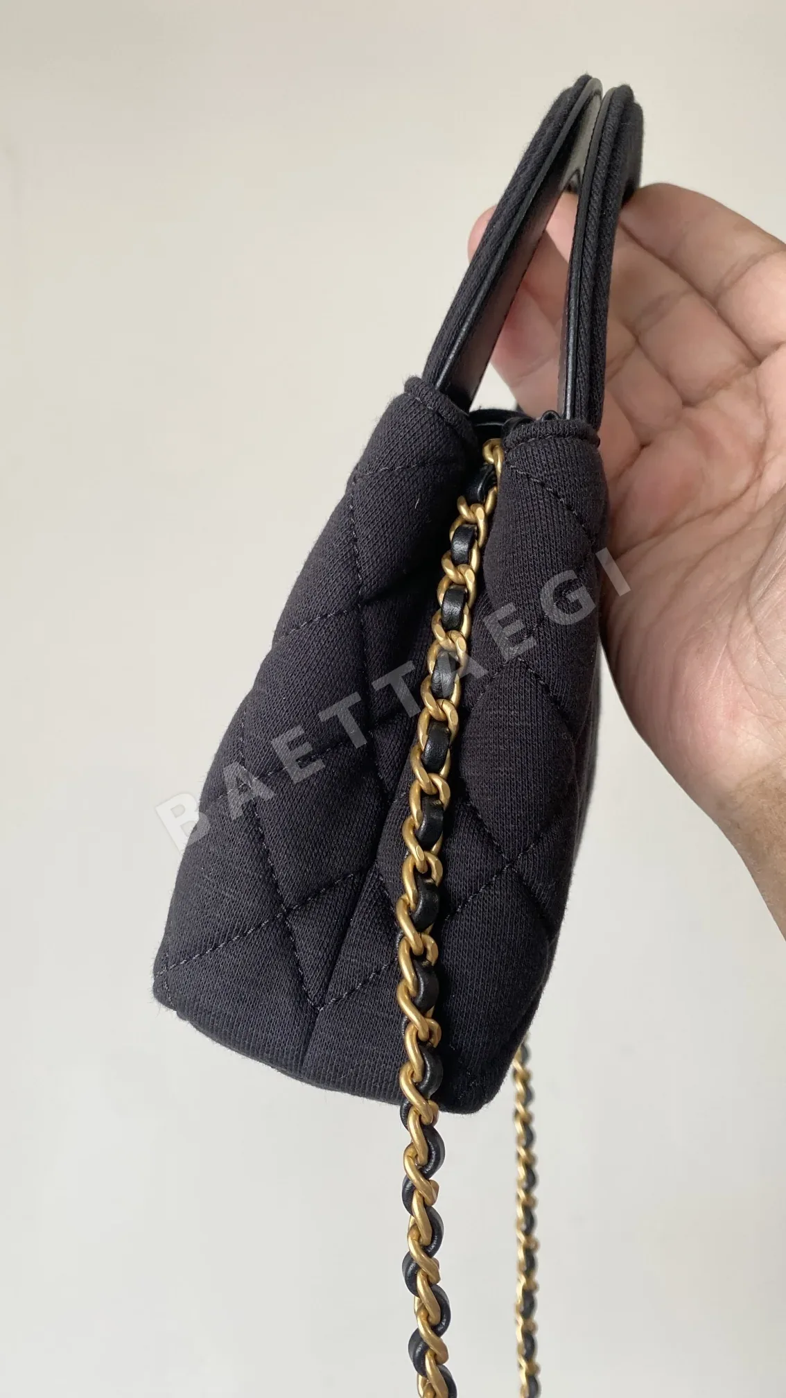 샤넬 블랙 코튼 골드 하드웨어 핸드백 상세 이미지 7