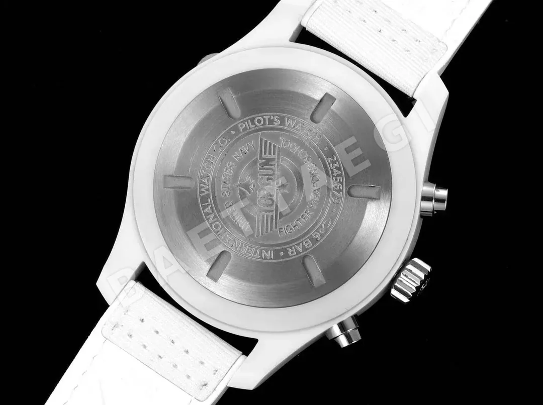 IWC 파일럿 크로노그래프 인스피레이션 4 시계 상세 이미지 8