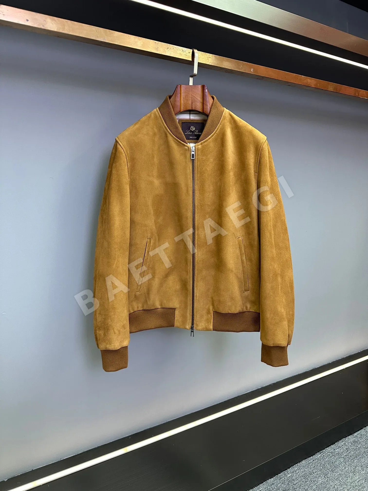 로로피아나 스웨이드 베이스볼 자켓 186492